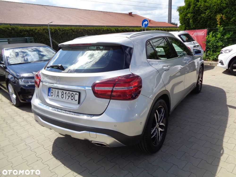 Mercedes-Benz GLA 180 7G-DCT Activity Edition - 6