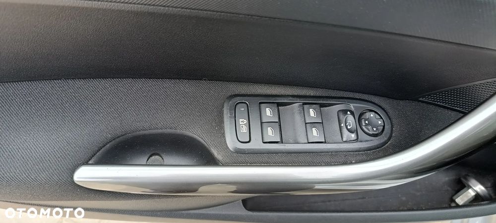 Peugeot 308 1.6 VTi Active - 19