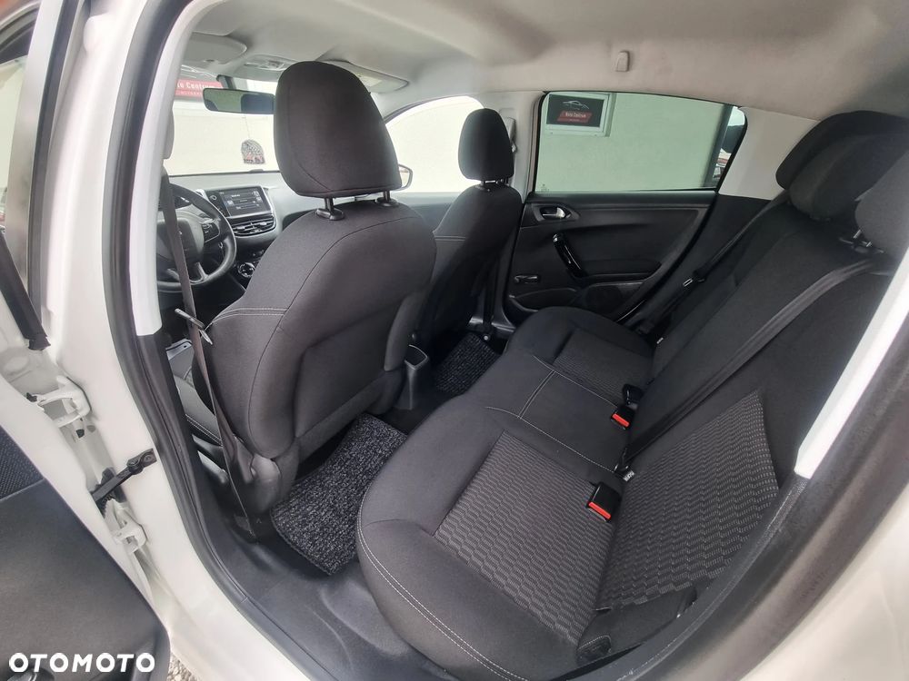 Peugeot 208 1.6 BlueHDi Active S&S - 11