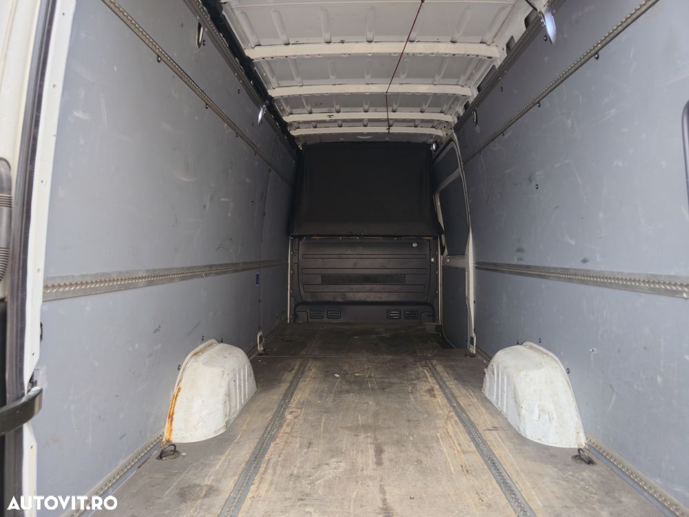 Mercedes-Benz Sprinter - 10