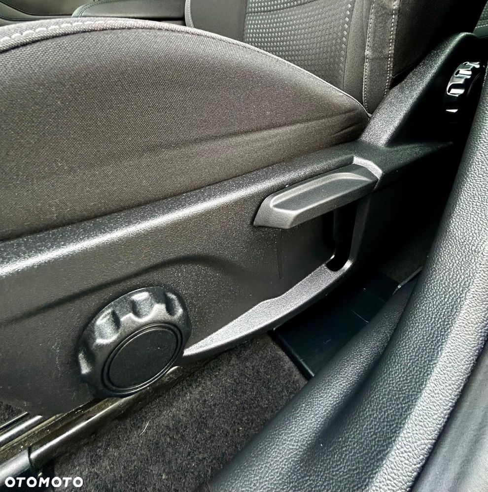 Ford Focus 1.5 EcoBlue Start-Stopp-System COOL&CONNECT - 23