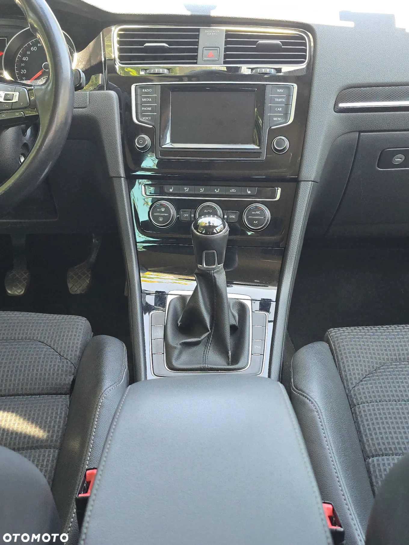 Volkswagen Golf VII 1.4 TSI BMT ACT Highline - 17