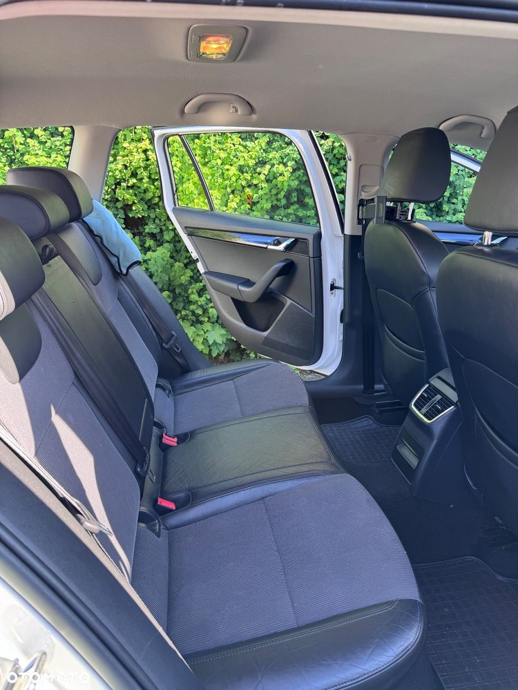 Skoda Octavia 2.0 TDI Style DSG - 9