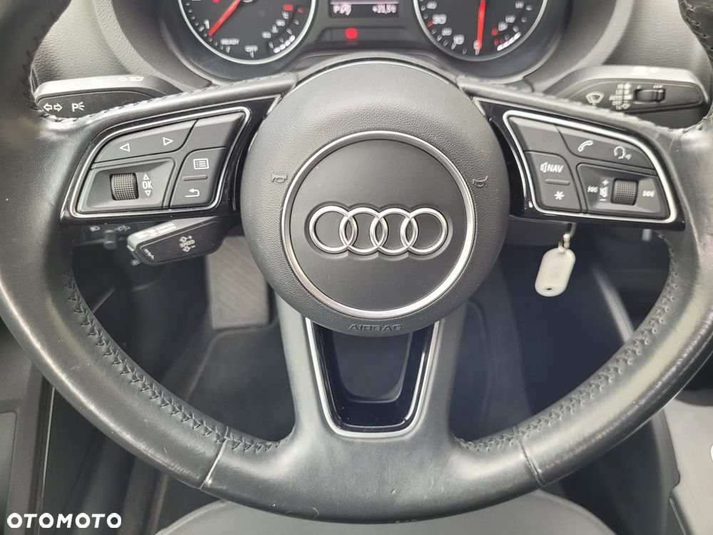 Audi A3 Limousine 35 TFSI cylinder on demand S tronic design - 5