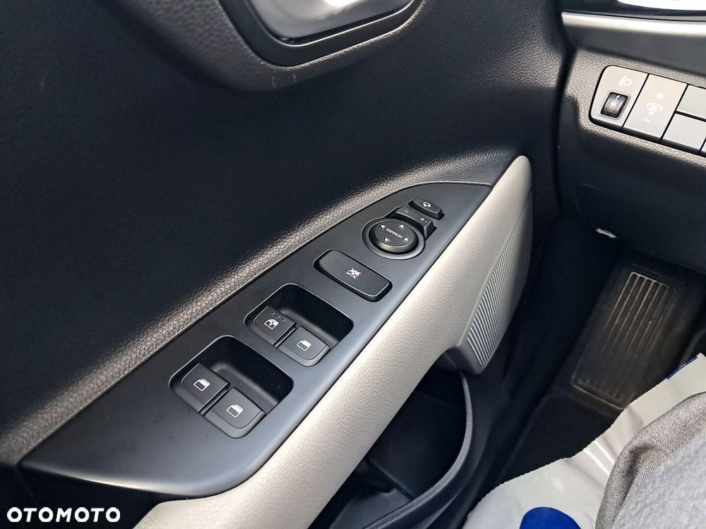 Kia Stonic - 16