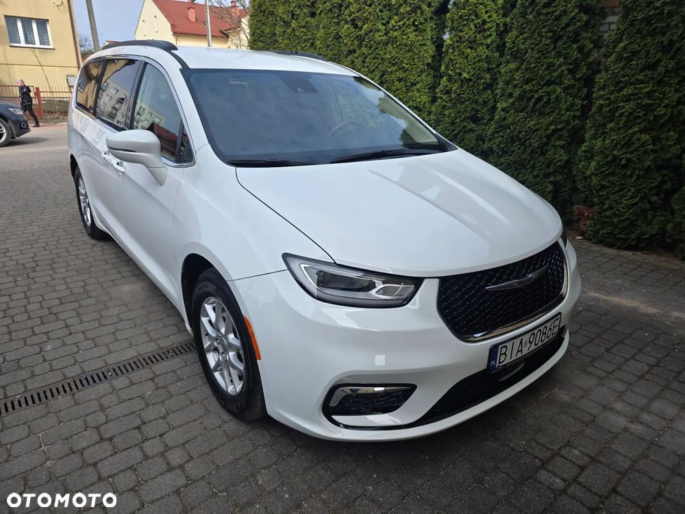 Chrysler Pacifica - 3