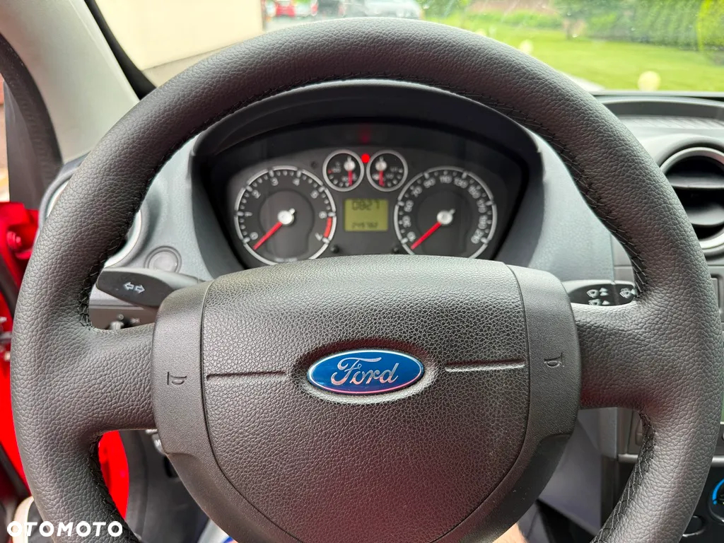 Ford Fiesta 1.3 Ambiente - 30