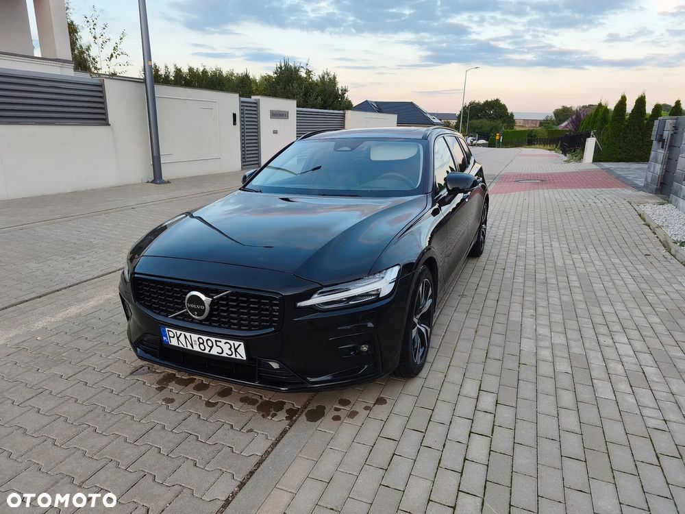 Volvo V60 B4 B DKG Ultra Dark - 1