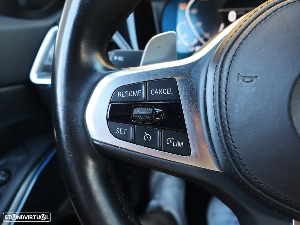 BMW 330 e Aut. M Sport - 12
