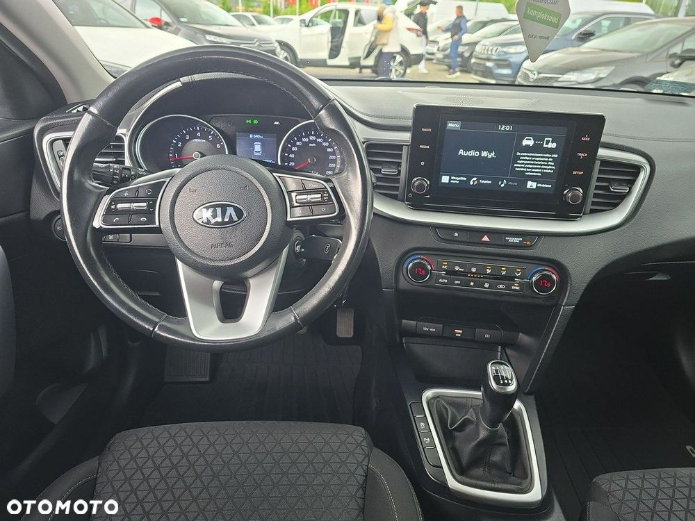 Kia XCeed 1.4 T-GDI M - 13