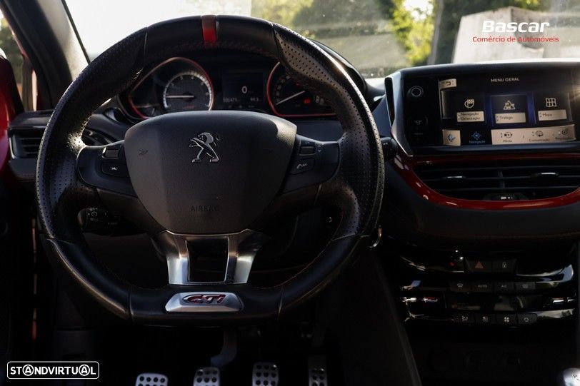 Peugeot 208 1.6 THP GTi - 33