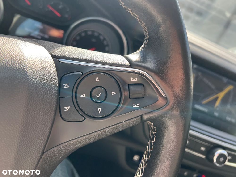 Opel Insignia - 10