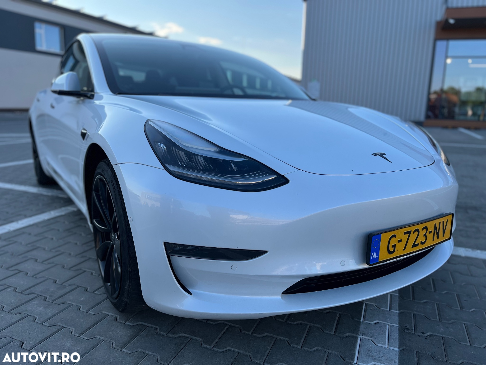 Tesla Model 3 - 2