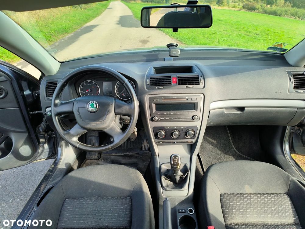 Skoda Octavia 1.6 - 11