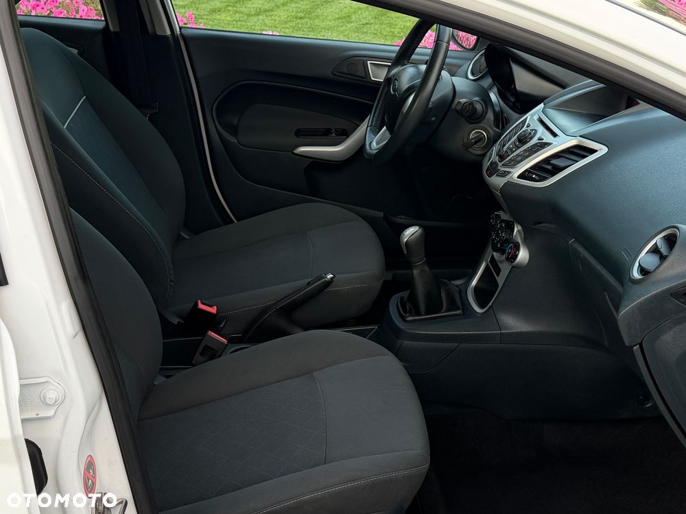 Ford Fiesta 1.25 Ghia - 7