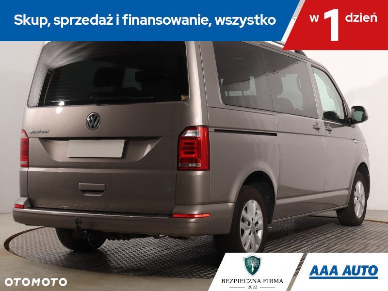 Volkswagen Multivan - 7
