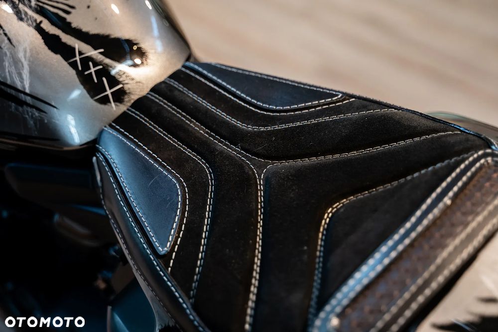 Harley-Davidson Sportster - 11