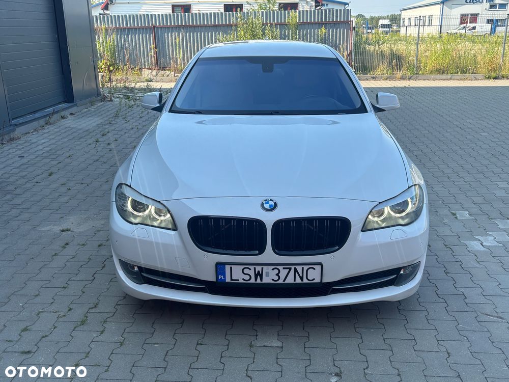 BMW Seria 5 530d xDrive - 27