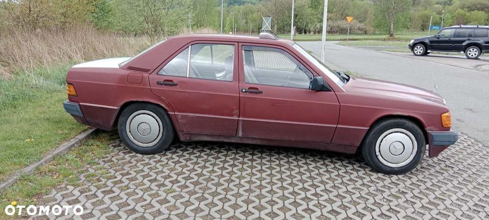 Mercedes-Benz W201 (190) - 7