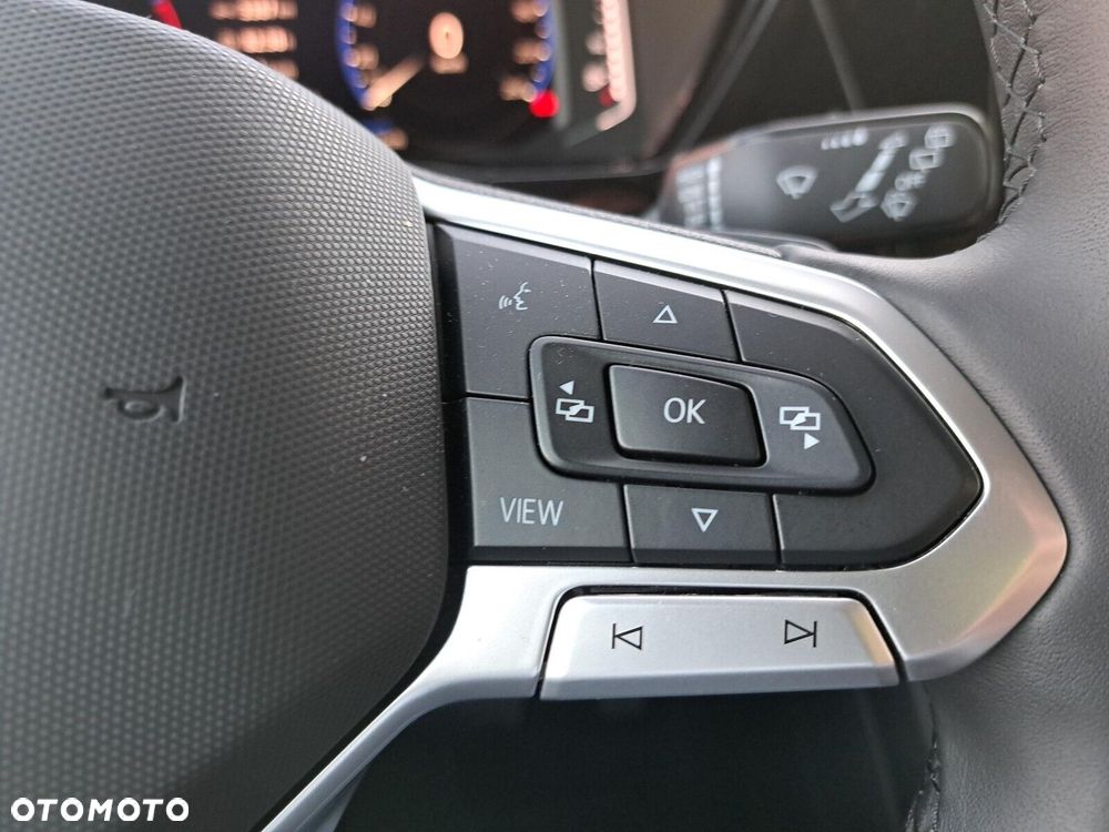 Volkswagen Touran - 32