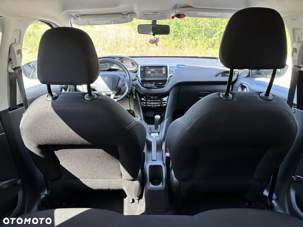 Peugeot 208 1.2 PureTech Active ETG5 - 6
