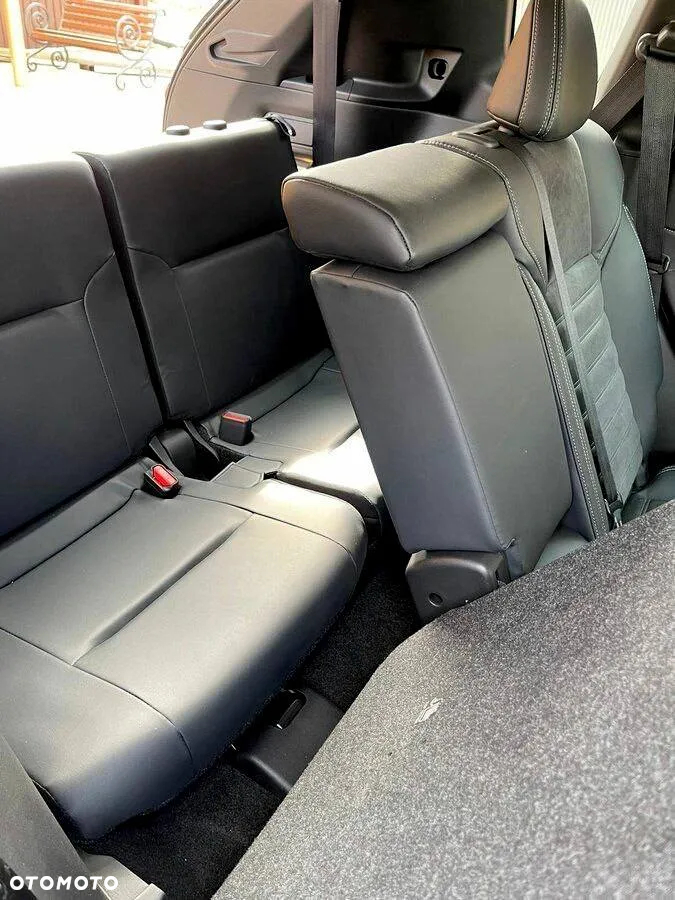 Mitsubishi Outlander - 22
