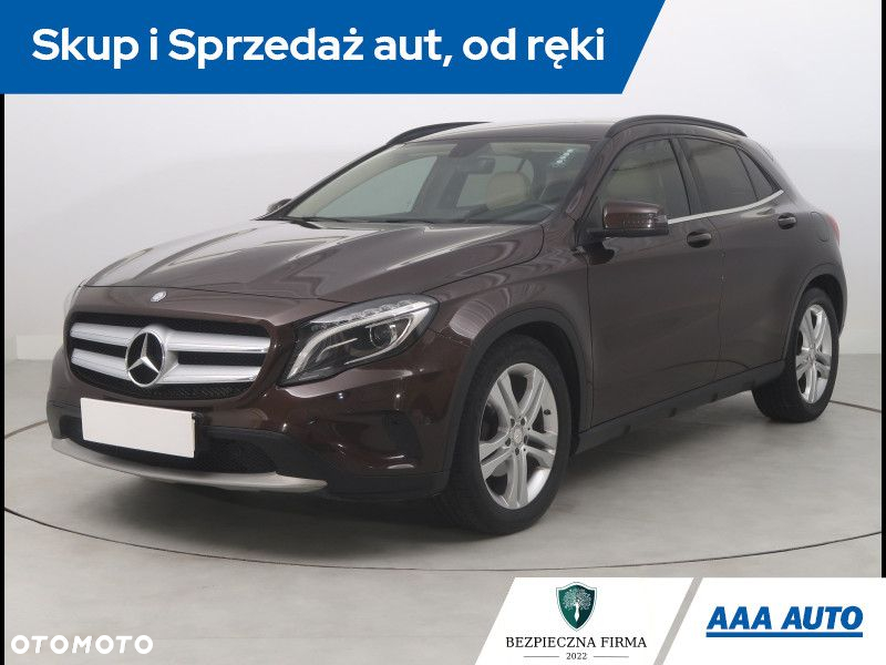 Mercedes-Benz GLA - 2