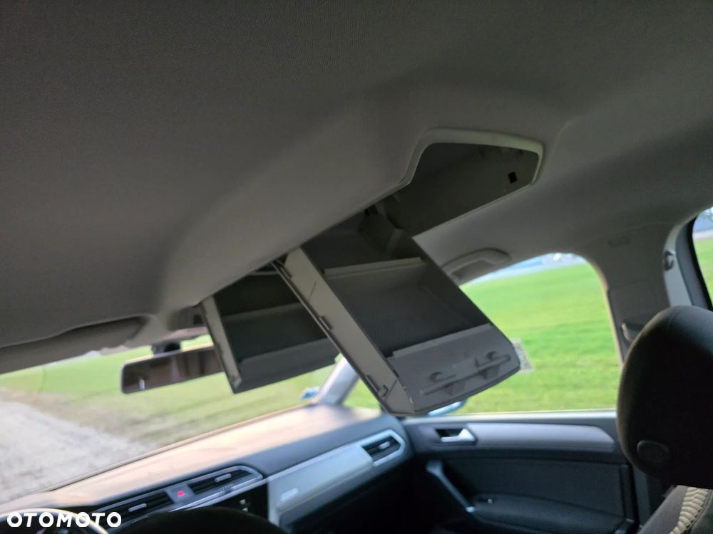 Volkswagen Touran 1.5 TSI EVO Comfortline - 23