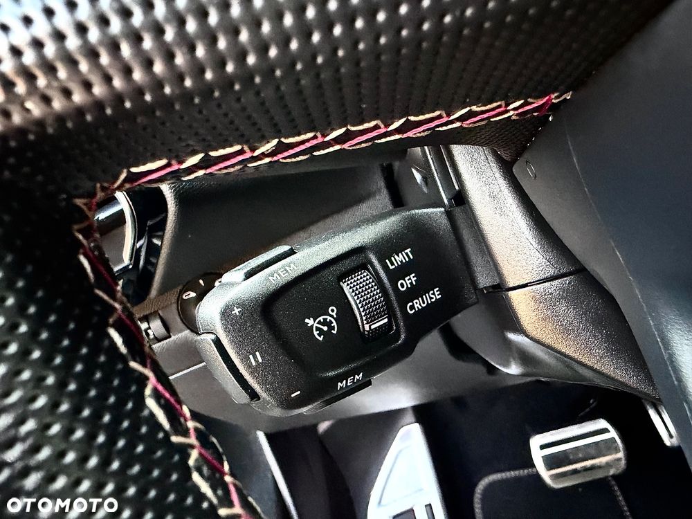 DS Automobiles DS 7 Crossback 1.5 BlueHDi Bastille + - 35