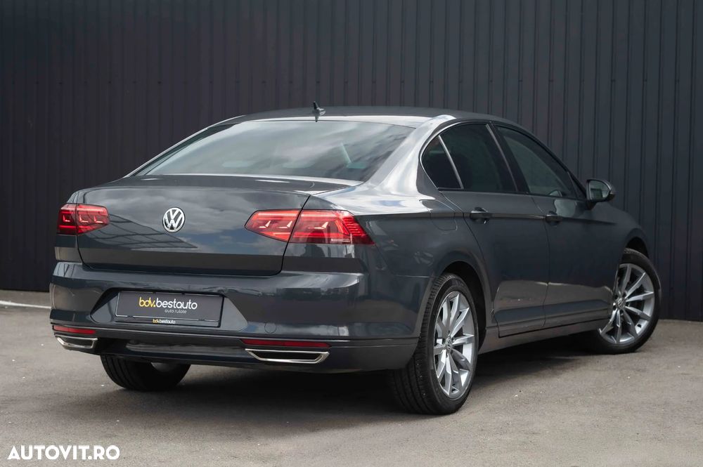 Volkswagen Passat 2.0 TDI DSG Highline - 7