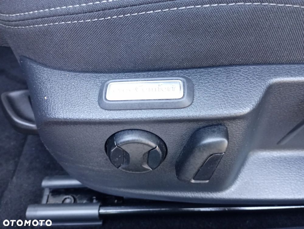 Volkswagen Passat 2.0 TDI BMT Comfortline DSG7 - 32