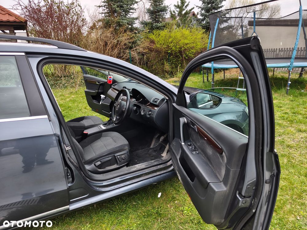 Volkswagen Passat 2.0 TDI DPF BlueMotion Technology Comfortline - 8