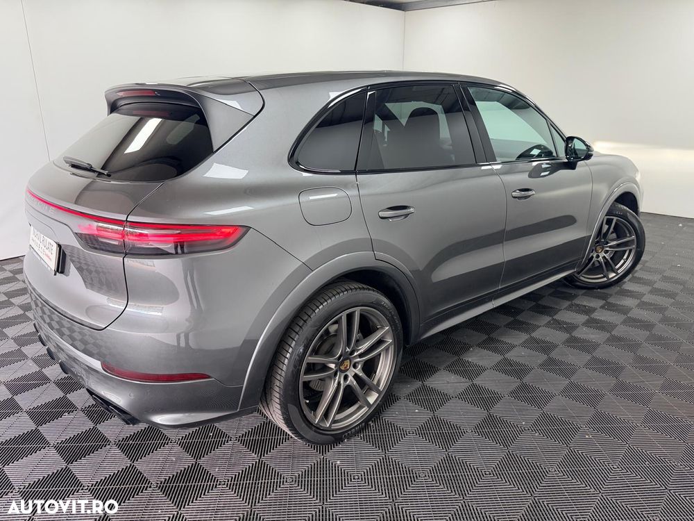 Porsche Cayenne S - 18