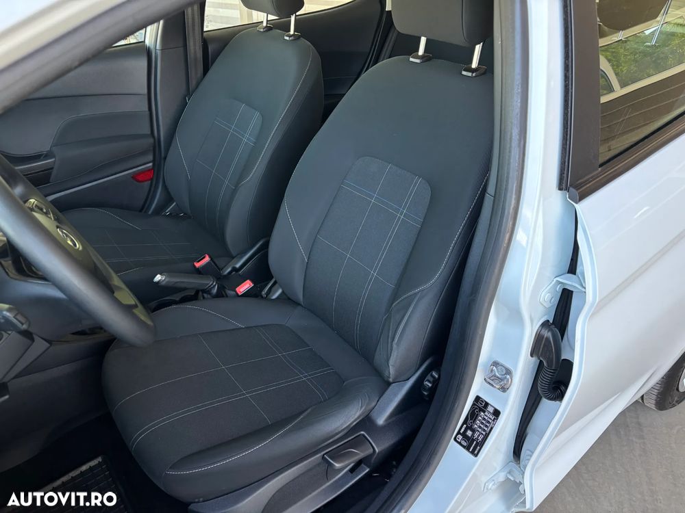 Ford Fiesta 1.1 Trend Connected - 32