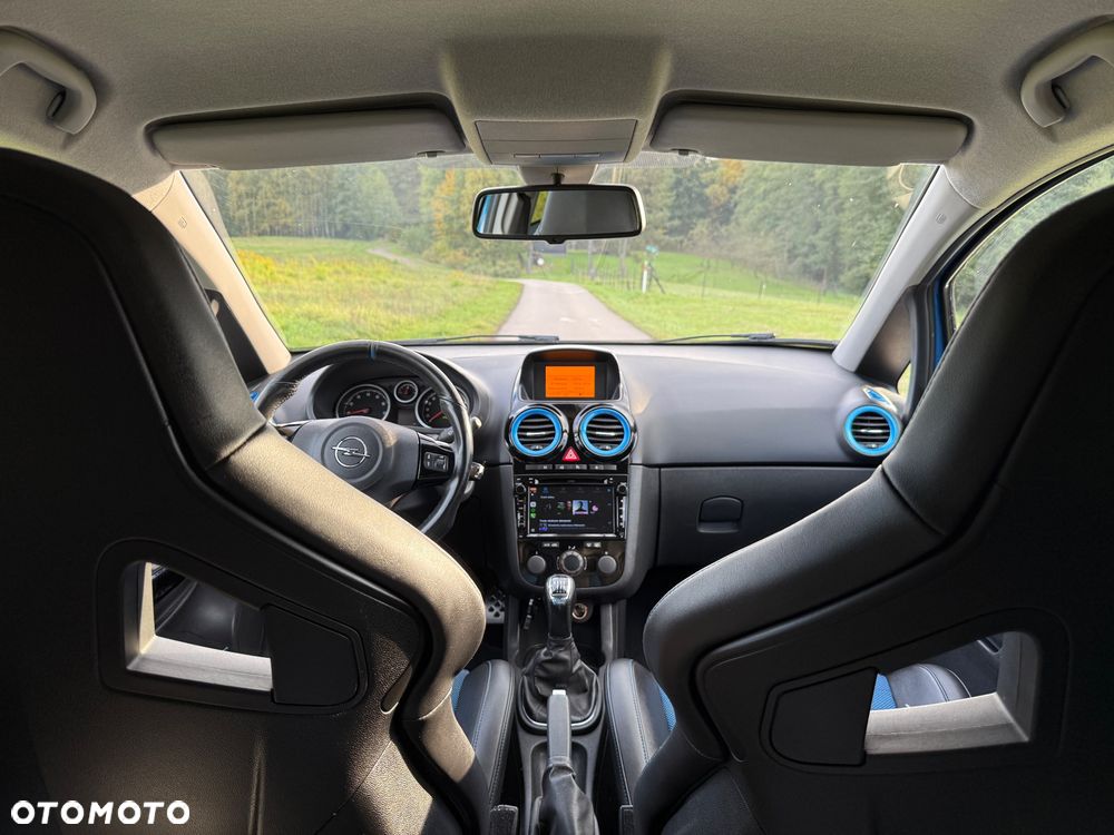 Opel Corsa 1.6 Turbo OPC - 15