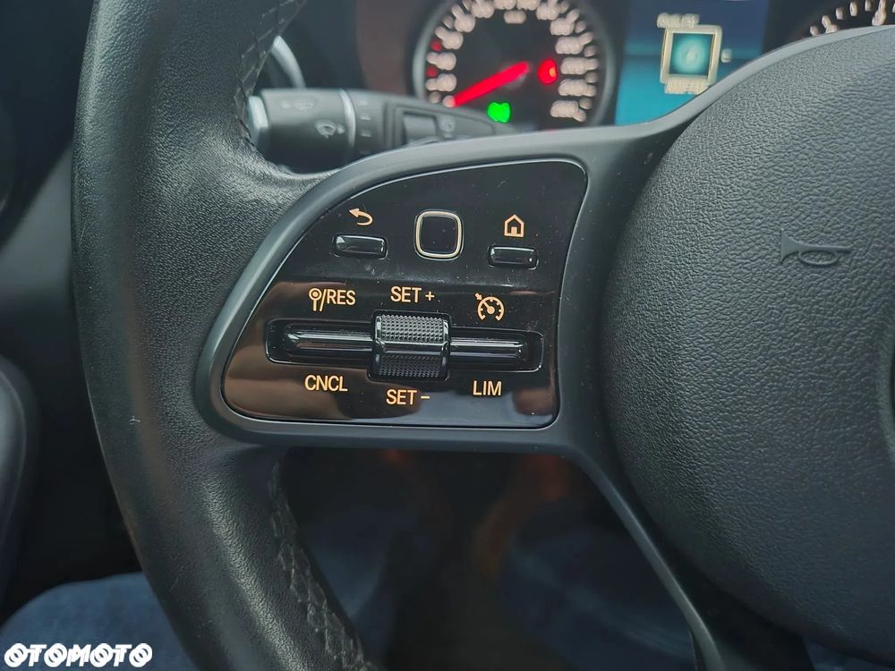 Mercedes-Benz Klasa C 180 d 9G-TRONIC - 19