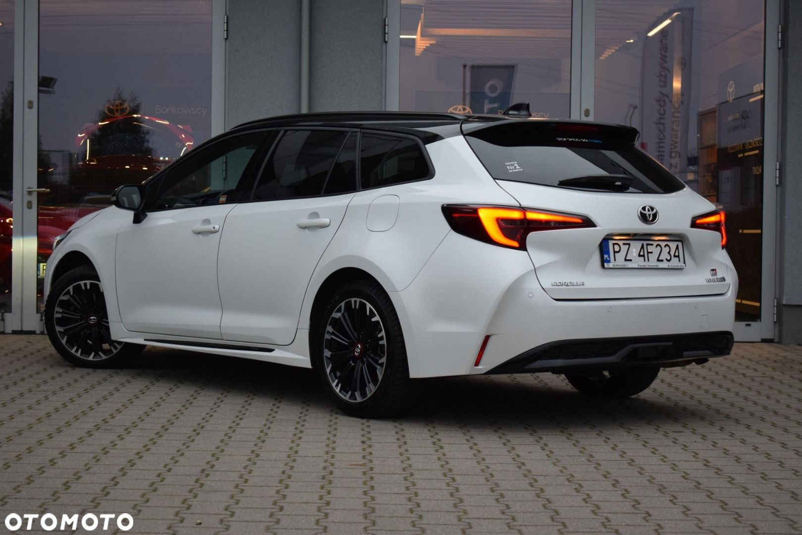 Toyota Corolla - 3