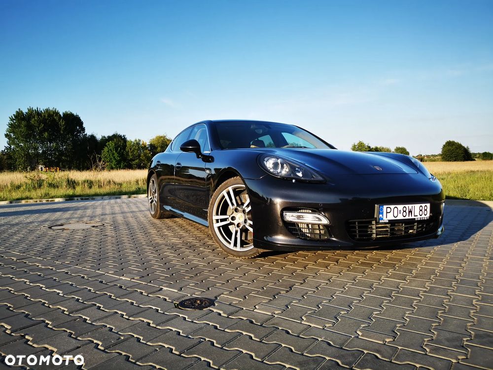 Porsche Panamera Turbo PDK - 3