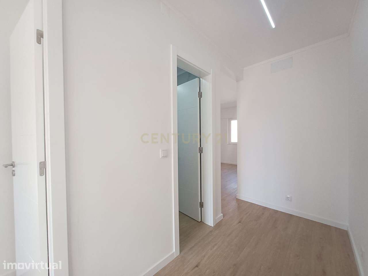 Apartamento T2 totalmente renovado a estrear em São Domingos de Benfic - Grande imagem: 4/18