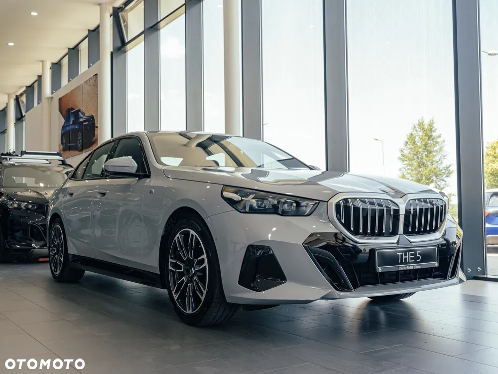 BMW Seria 5 520d xDrive - 2