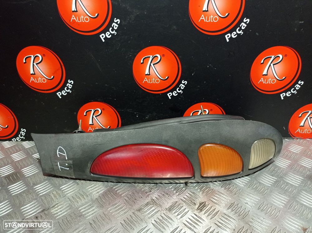 Farolim Stop Dto Fiat Marea Weekend (185_) - 1