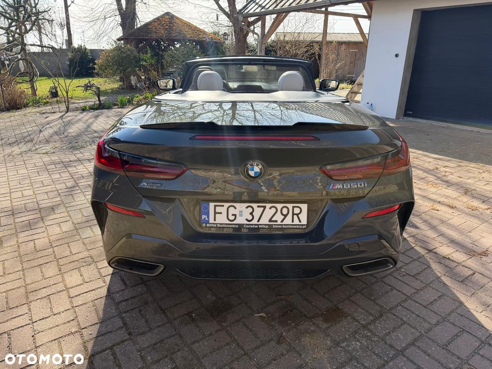 BMW Seria 8 - 16