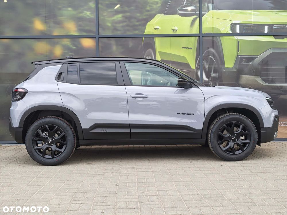 Jeep Avenger 1.2 T3 mHEV Black Edition FWD eDCT6 - 9