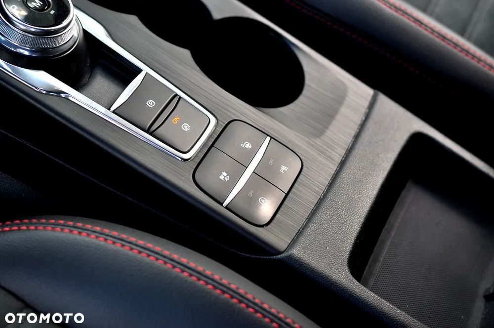 Ford Kuga 2.0 EcoBlue AWD ST-Line X - 22