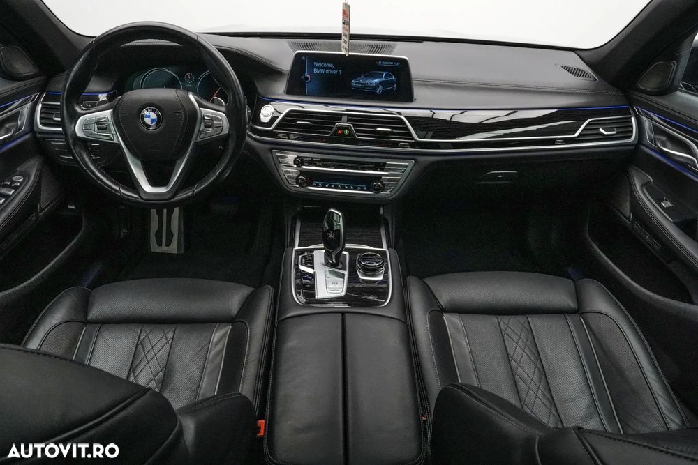 BMW Seria 7 750i xDrive - 7