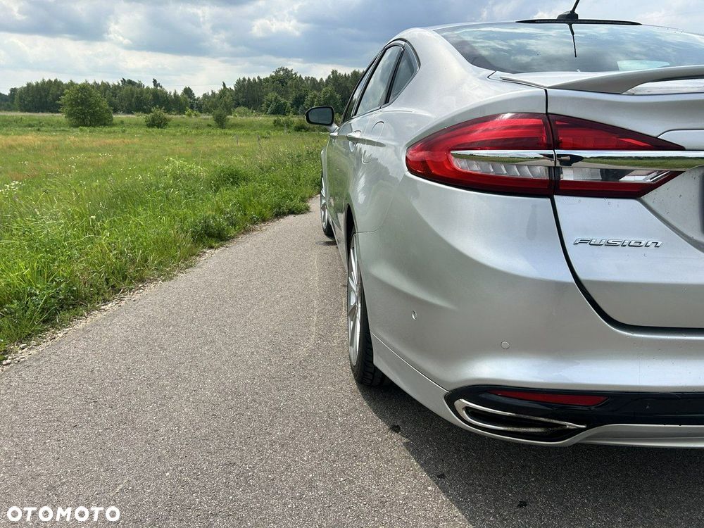 Ford Fusion - 10