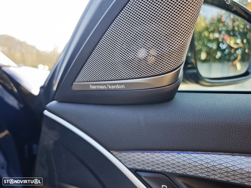 BMW 520 d Pack Desportivo M Auto - 12