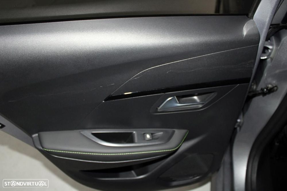 Peugeot e-208 50 kWh GT Line - 28