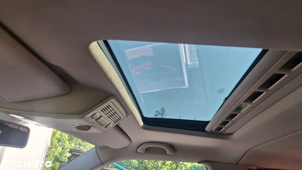 Volkswagen Caravelle L1 Comfortline - 12