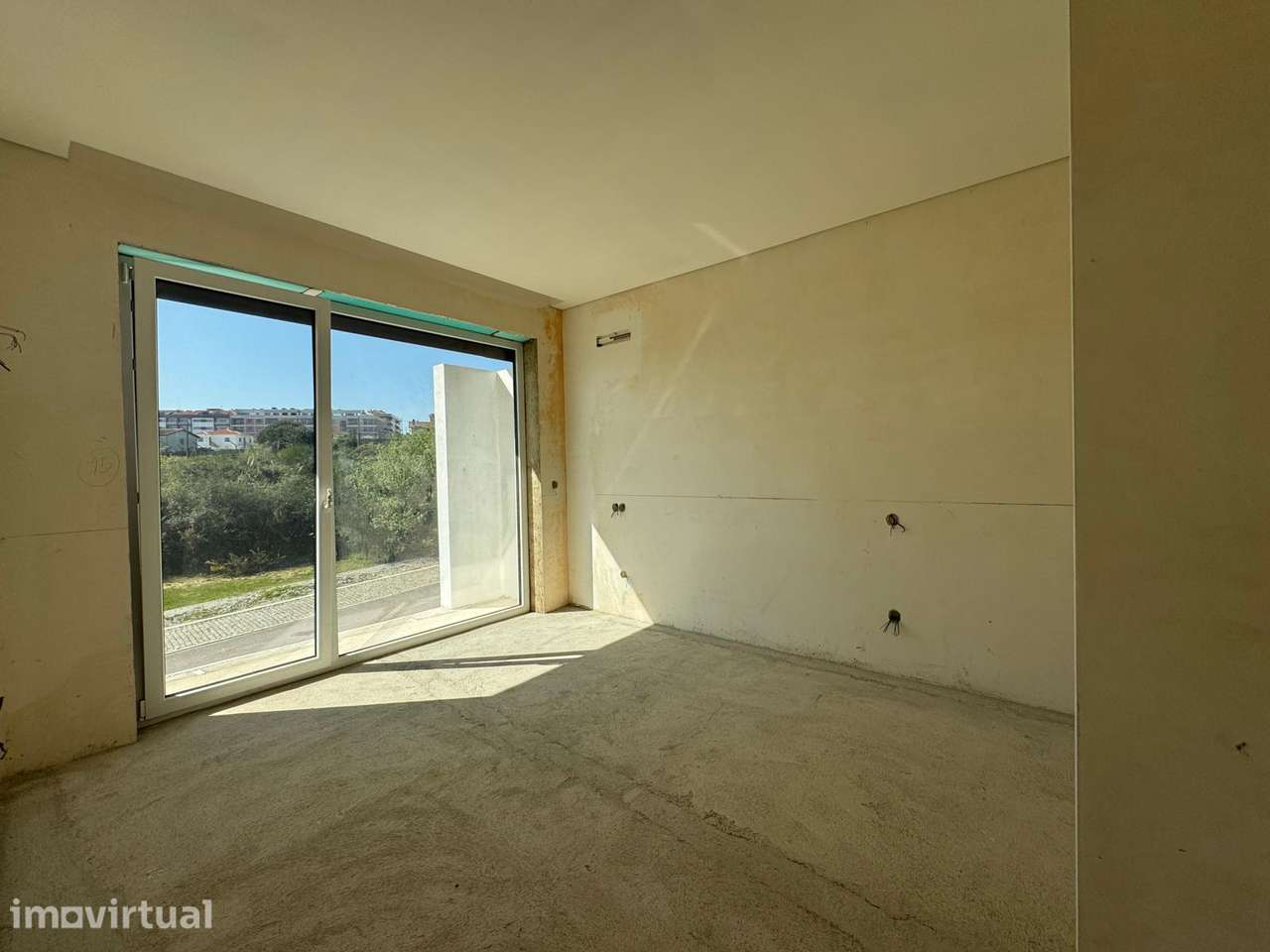 Moradia T3+1 em construção com excelente localização - Exclusivo - Grande imagem: 5/21